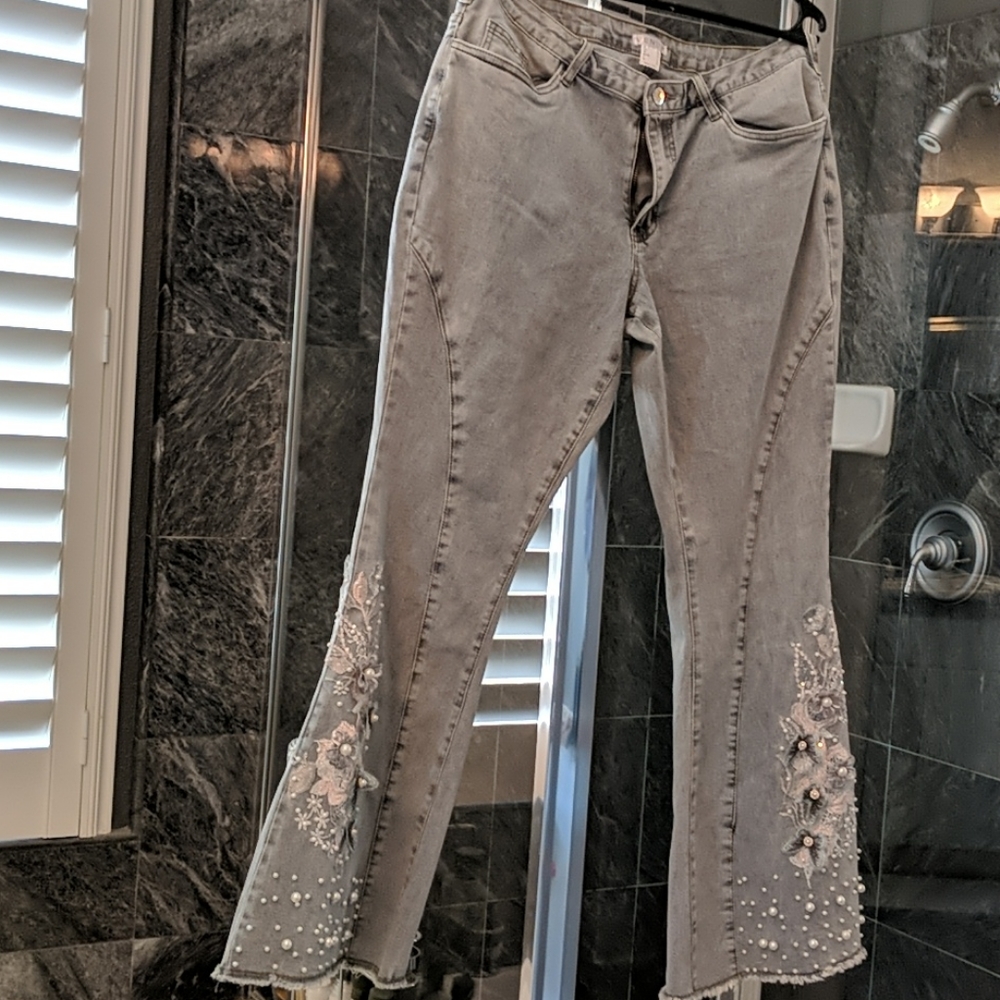 Venus size 20 jeans w/embellishments